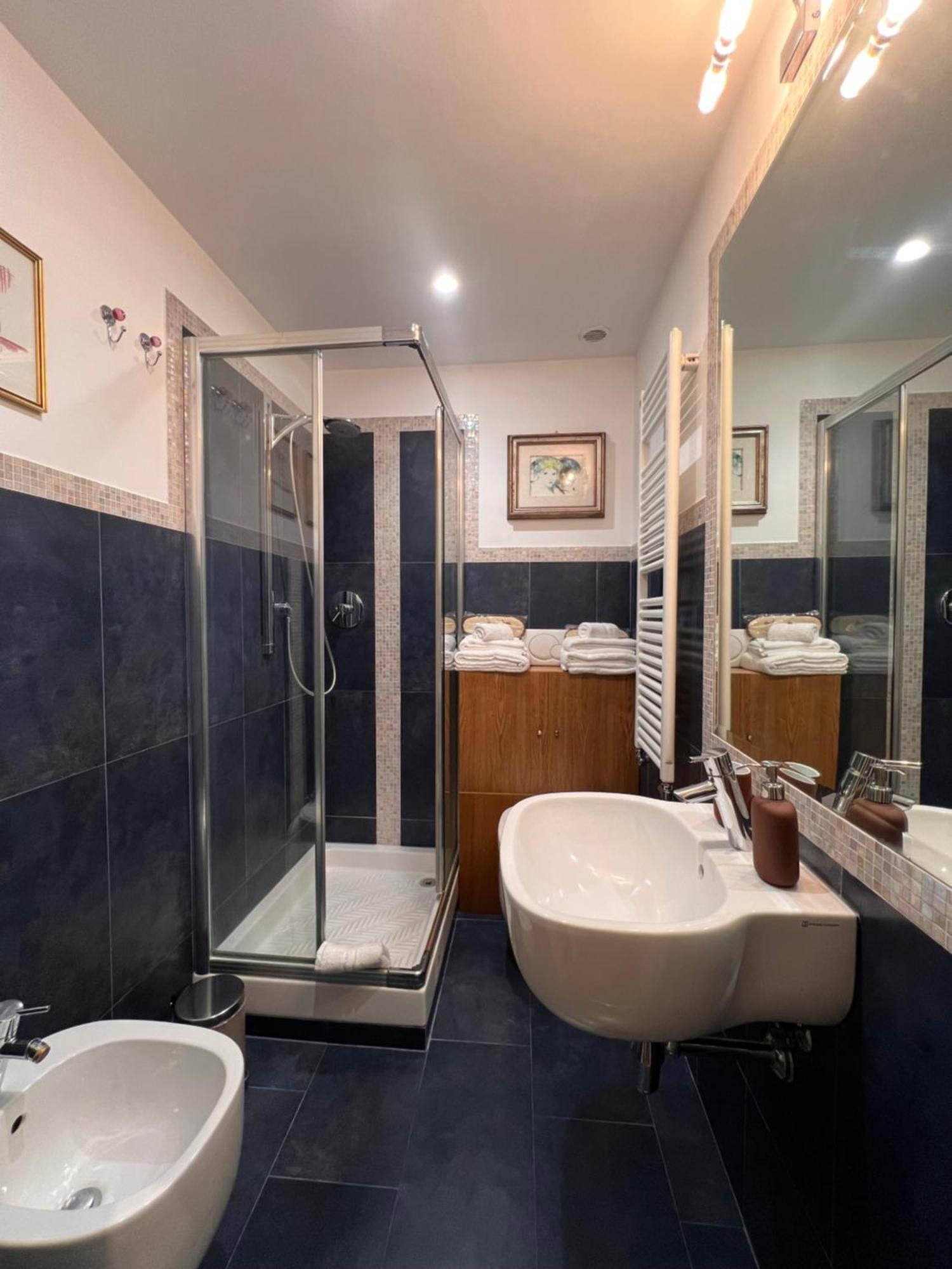 A Casa Di Lu, Al Colosseo - Guest House 로마 외부 사진