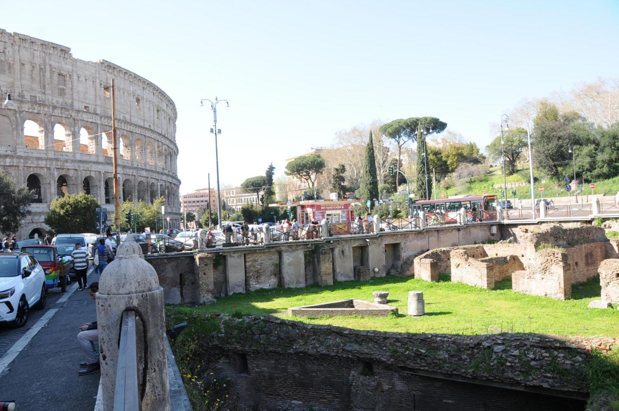 A Casa Di Lu, Al Colosseo - Guest House 로마 외부 사진