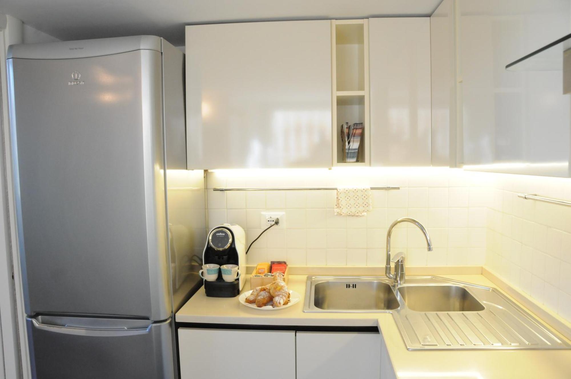 A Casa Di Lu, Al Colosseo - Guest House 로마 외부 사진